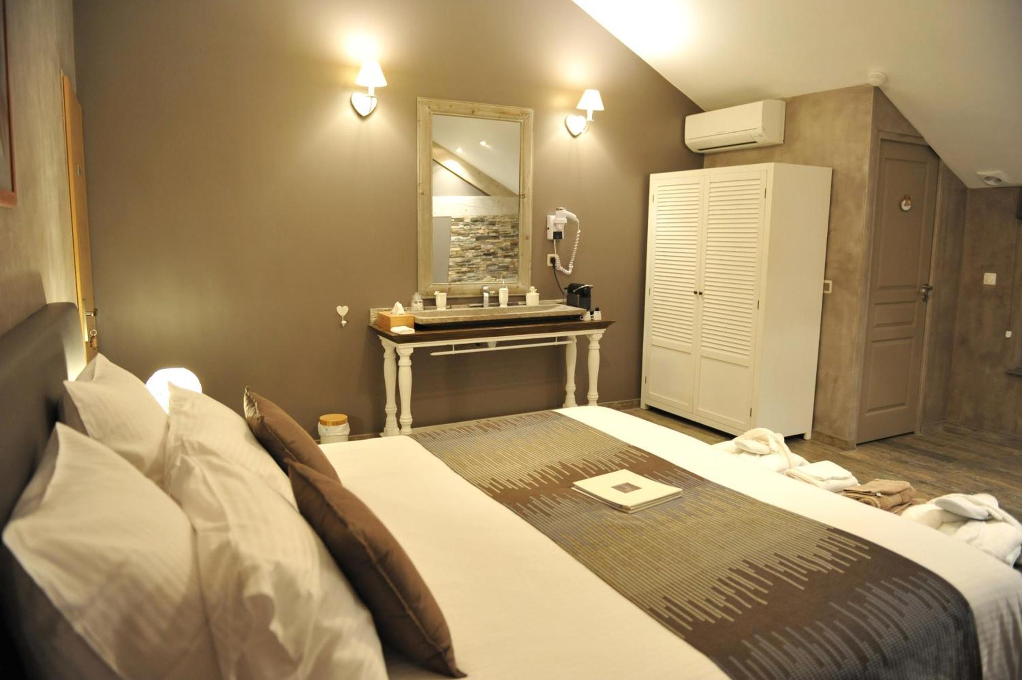 เลอ มา แตร์ เด ซ็องฌ์ Bed & Breakfast ซาริย็องส์ ห้อง รูปภาพ