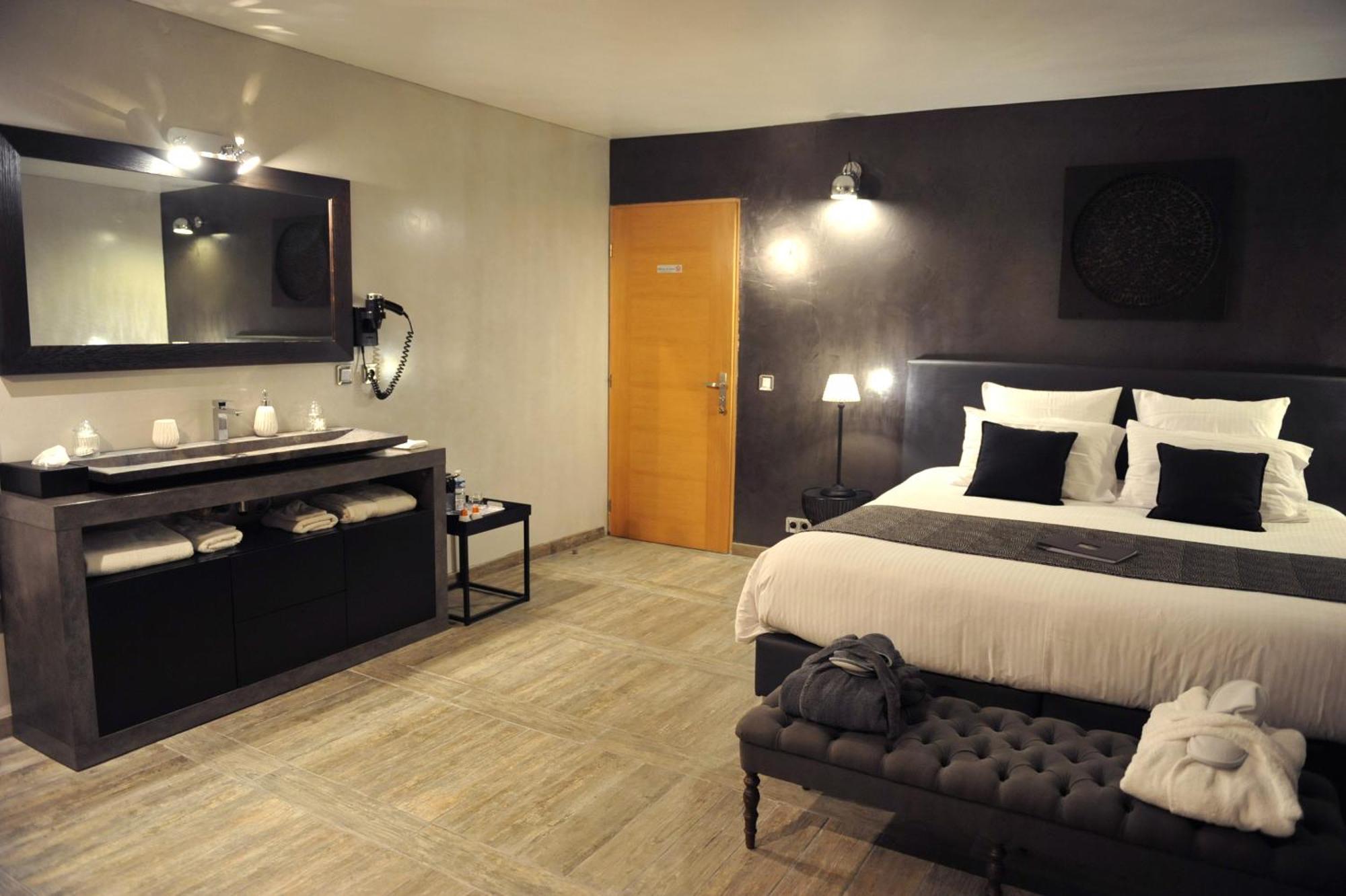 เลอ มา แตร์ เด ซ็องฌ์ Bed & Breakfast ซาริย็องส์ ห้อง รูปภาพ