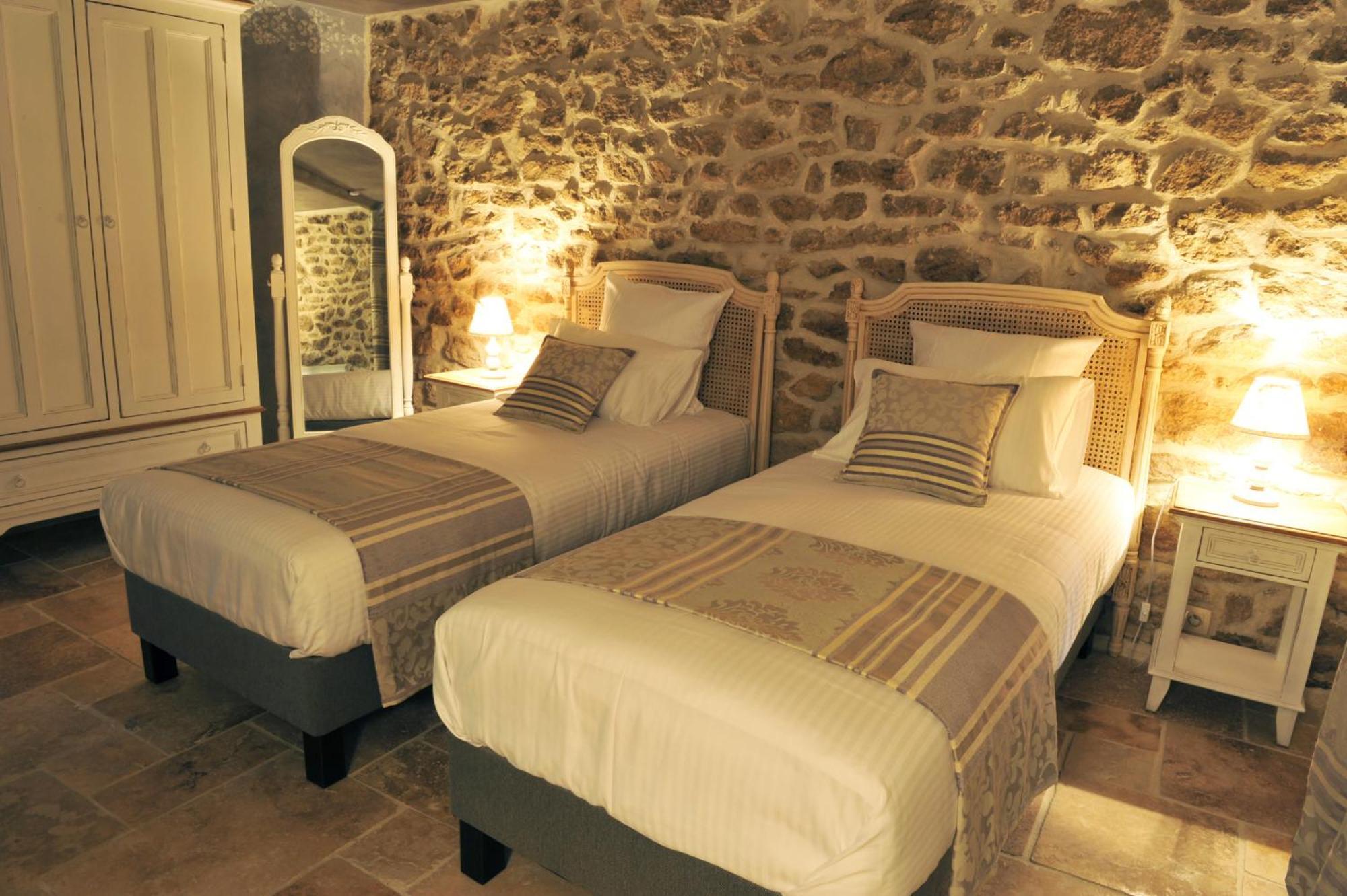เลอ มา แตร์ เด ซ็องฌ์ Bed & Breakfast ซาริย็องส์ ห้อง รูปภาพ